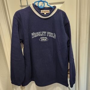 Akwa wrigley field fleece sweatshirt size L